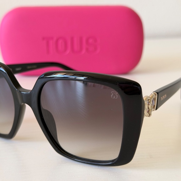 New, TOUS Sunglasses, STOB52 0700, Black Oversized Square Frame, Authentic main image 6